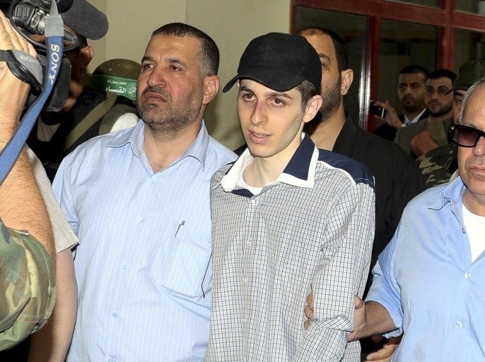 إسرائيل تهين شاليط بذكرى مبادلته