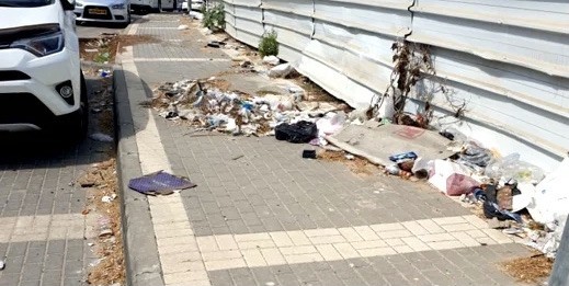 عضو بلدية الناصرة عن المعارضة إيهاب دخان: البلدية ترمي بقايا مشاريعها على الشوارع