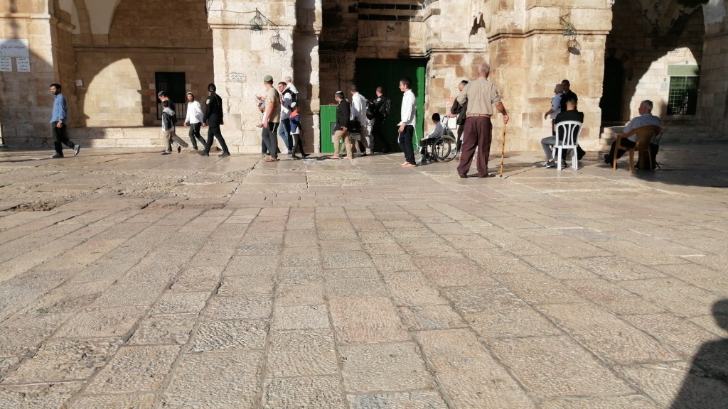 مستوطنون يقتحمون المسجد الأقصى بحماية مشددة من قوات الاحتلال
