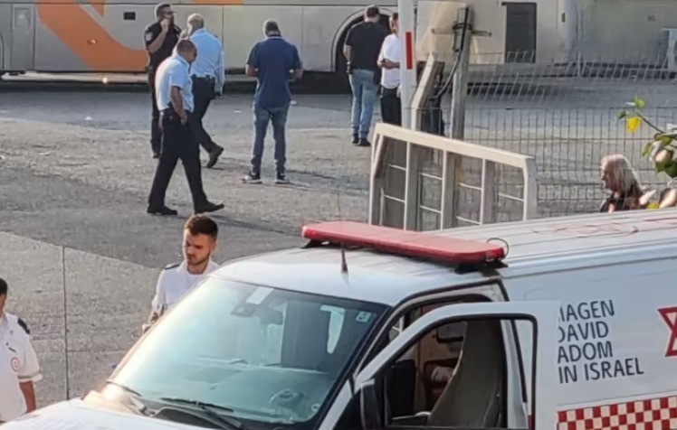 جندي إسرائيلي يقتل إسرائيلي آخر في "رعنانا" بعد الاشتباه به..فما القصة؟