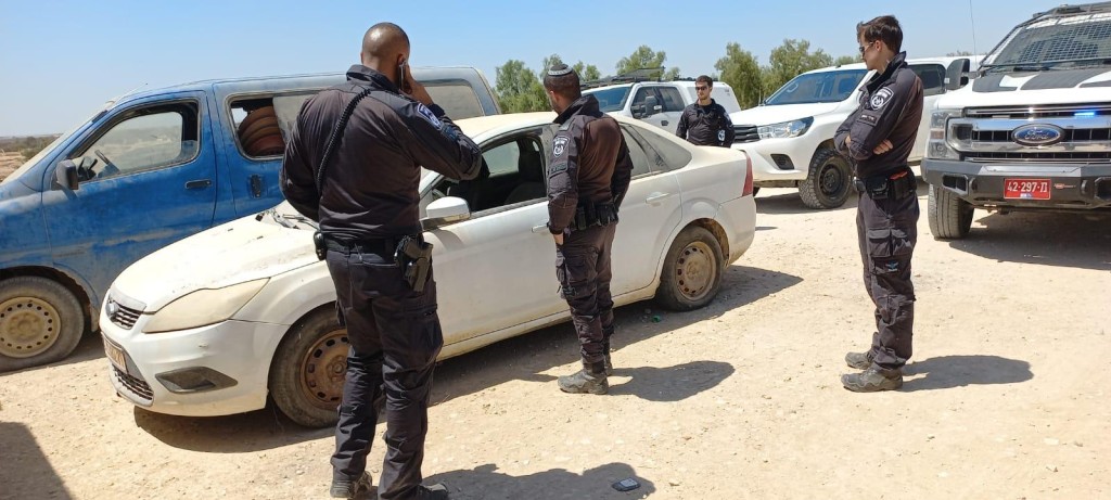 تضييق مستمر.. الشرطة الإسرائيلية تقتحم منازل العراقيب وتقوم بتصويرها من الداخل