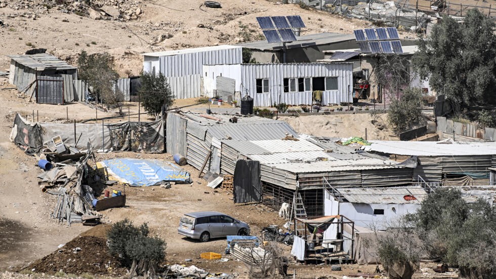 مركز عدالة يطالب بتوفير ملاجئ آمنة بالمؤسسات التعليمية بالنقب