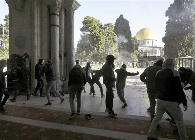 الاحتلال يعتزم تعزيز قواته في الضفة والقدس خلال رمضان استعدادًا لـ "مواجهة محتملة"