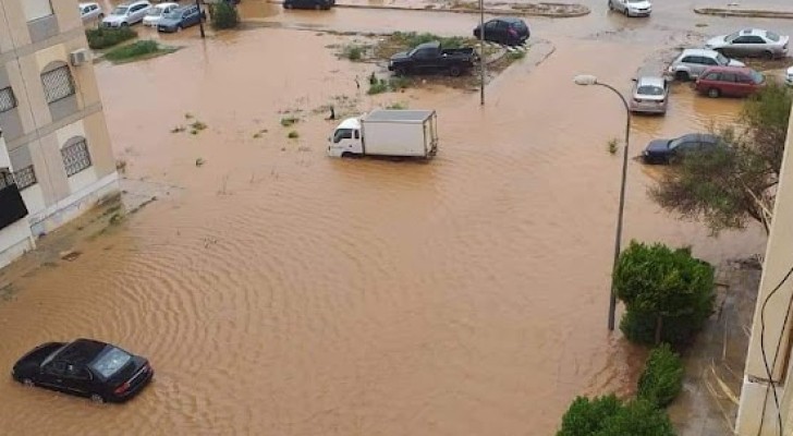 تحذيرات من تشكل سيول ببعض المناطق.. العاصفة "دانييلا" تؤثر على فلسطين الليلة