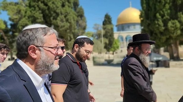 وزير إسرائيلي يكشف أنه نسّق مسبقا مع نتنياهو وأبلغه بنيته اقتحام الأقصى