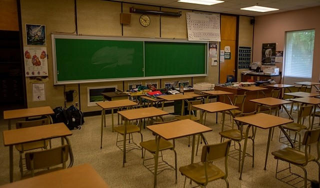 رئيس منظمة المعلمين يقدر أن الإضراب في المدارس الثانوية قد يستمر شهرين