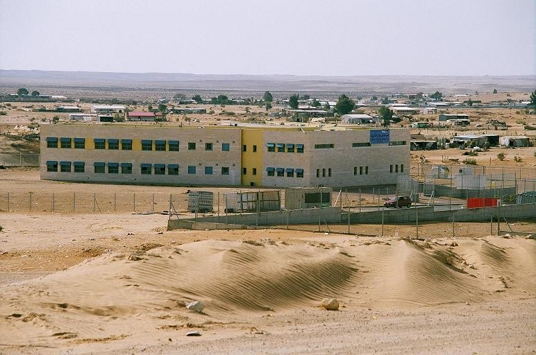 المحكمة تُلزم وزارة التعليم الإسرائيلية بإعادة خدمات النقل المدرسي