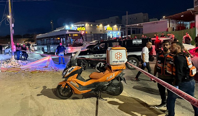 إصابة شاب بجروح حرجة بجريمة إطلاق نار في رهط