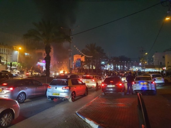 فلسطين حاضرة حيث لا تجدها