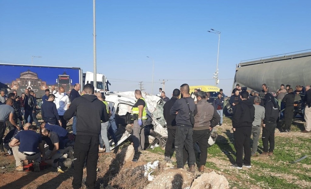 مصرع 7 عمال فلسطينيين بحادث سير في منطقة الأغوار