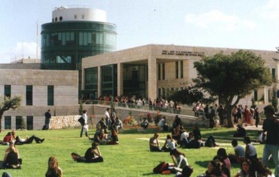 إسرائيليون يحرضون على الطلاب الفلسطينيين بجامعة حيفا