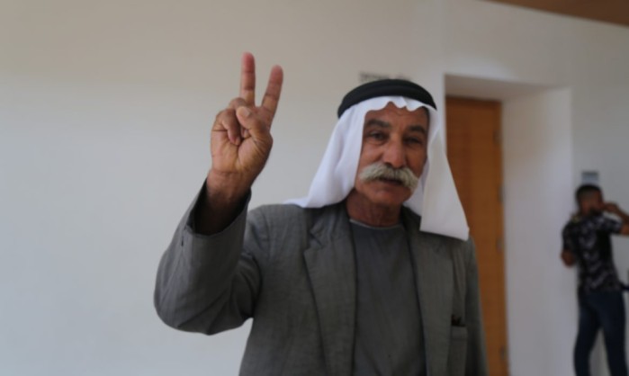 الشيخ صياح الطوري ينهي حكم السلطات الإسرائيلية عليه بـ "خدمة الجمهور"