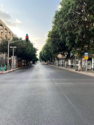 لأول مرة منذ بداية التصعيد.. قصف صاروخي على تل أبيب
