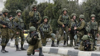 اعتقال قائد في الجيش الإسرائيلي بعد الاشتباه بتصويره عددًا من الجنود عراة