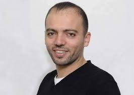 عدسة الجرمق تدخل إلى غرفة خليل عواودة.. ماذا قال؟