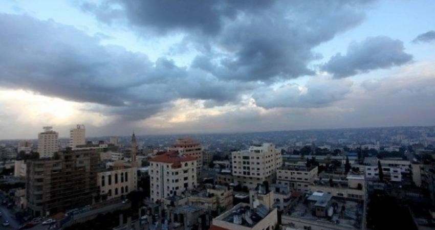 توقعات باستمرار الرياح الشرقية وسقوط أمطار محلية خلال اليومين القادمين