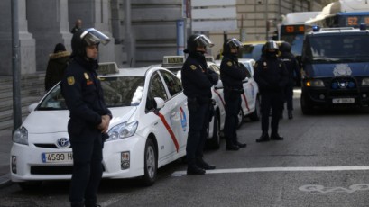مقتل قس وإصابة 4 آخرين بجريمة طعن في كنيسة بإسبانيا