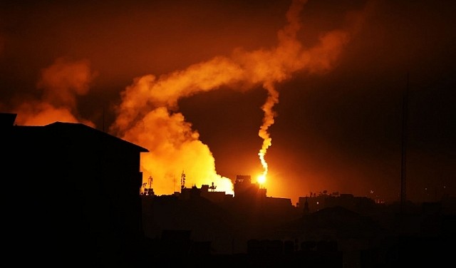 الاحتلال يواصل عدوانه على قطاع غزة لليوم 26..وارتقاء 4 شهداء في الضفة