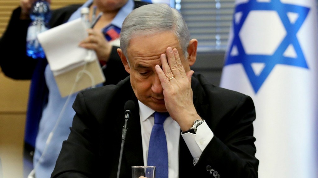 صحيفة إسرائيلية تهاجم "نتنياهو" وتدعو لعزله