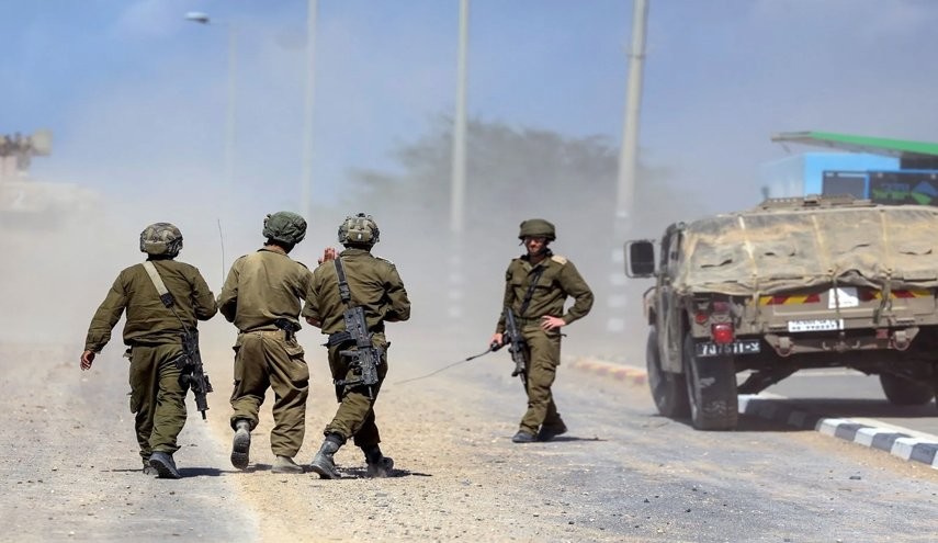 صحيفة عبرية تكشف عن تفاصيل مقتل اثنين من الجنود الإسرائيليين في خانيونس