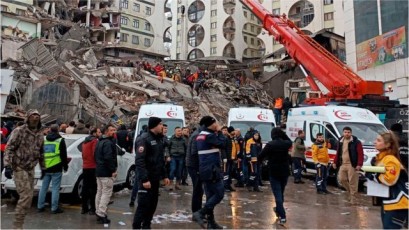 ارتفاع عدد ضحايا الزلازل التي ضربت سوريا وتركيا إلى أكثر من 3000