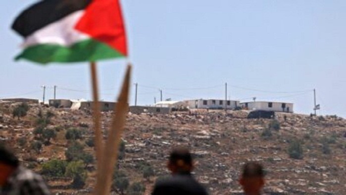 سموتريتش يُخطط لإعلان الأراضي المقامة عليها "إفياتار" قرب نابلس أراضي "دولة"
