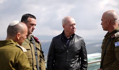 وزير الجيش الإسرائيلي يُهدد بعد تفجير مجدو: سنرد في الوقت المناسب