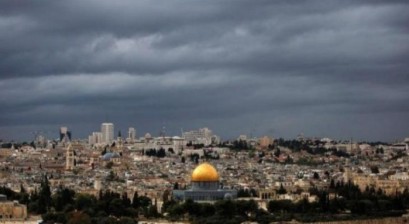 منخفض جوي وأمطار تؤثر على البلاد حتى الثلاثاء