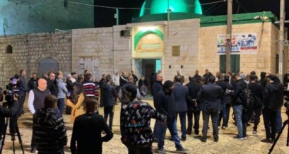 اللجنة الشعبية والمنتدى الإسلامي في اللد يستنكران انتشار الشرطة الإسرائيلية بالقرب من المسجد الكبير