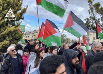 حشد من الفلسطينيين يشارك في فعاليات إحياء الذكرى الـ 47 ليوم الأرض في سخنين