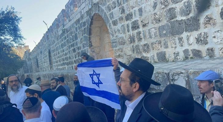 مستوطنون يقتحمون باحات المسجد الأقصى المبارك بالتزامن مع ما يسمى "عيد الاستقلال"
