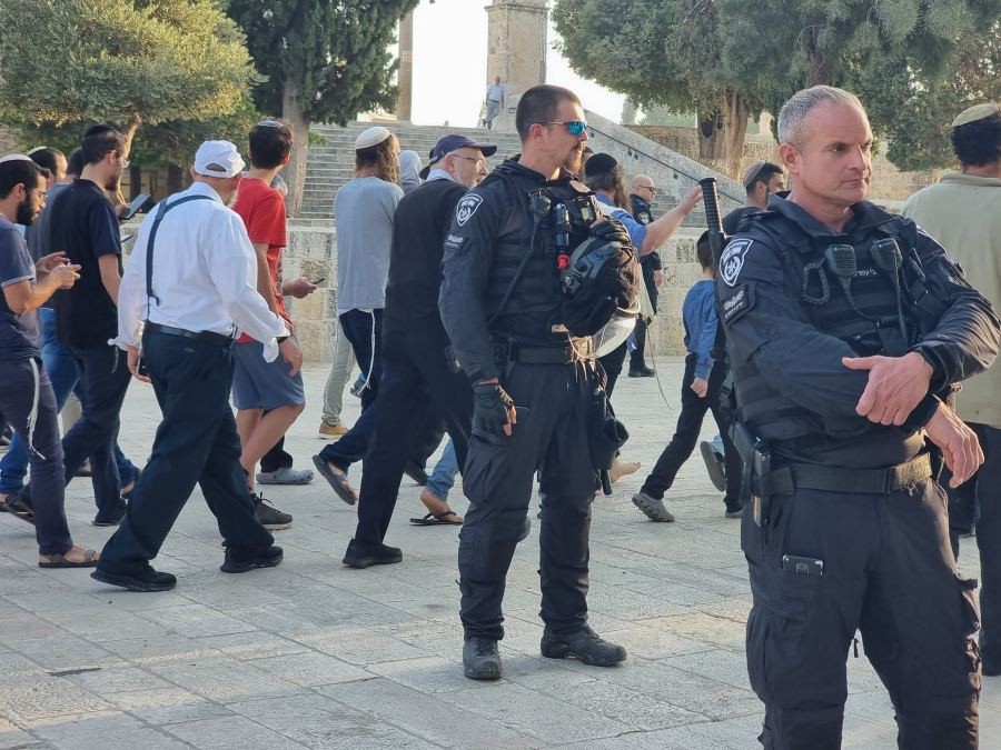 بعد احتجازها لأشهر.. طالب ثانوية عامة من أم الفحم يستعيد هويته من الشرطة الإسرائيلية