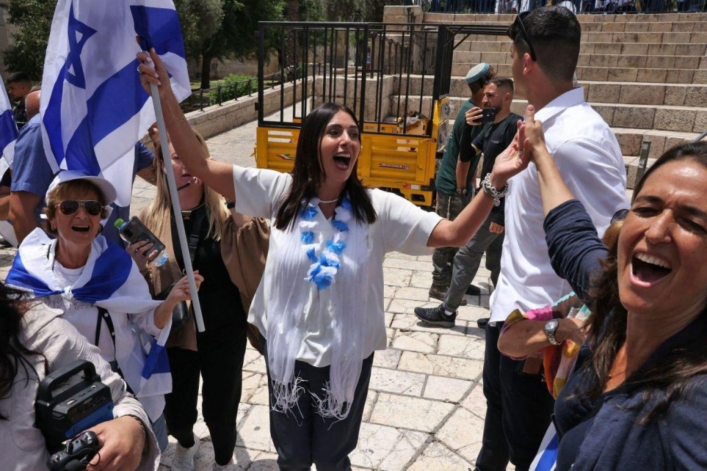 انطلاق مسيرة الأعلام الإسرائيلية في مدينة القدس المحتلة