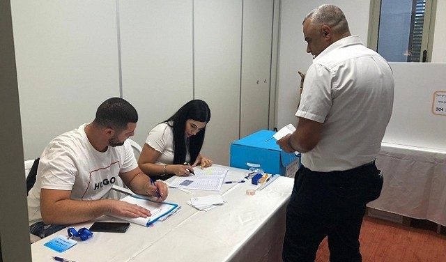 اللجنة الوزارية للتشريع تصادق على حل نقابة المحامين وتحويلها إلى هيئة تطوعية