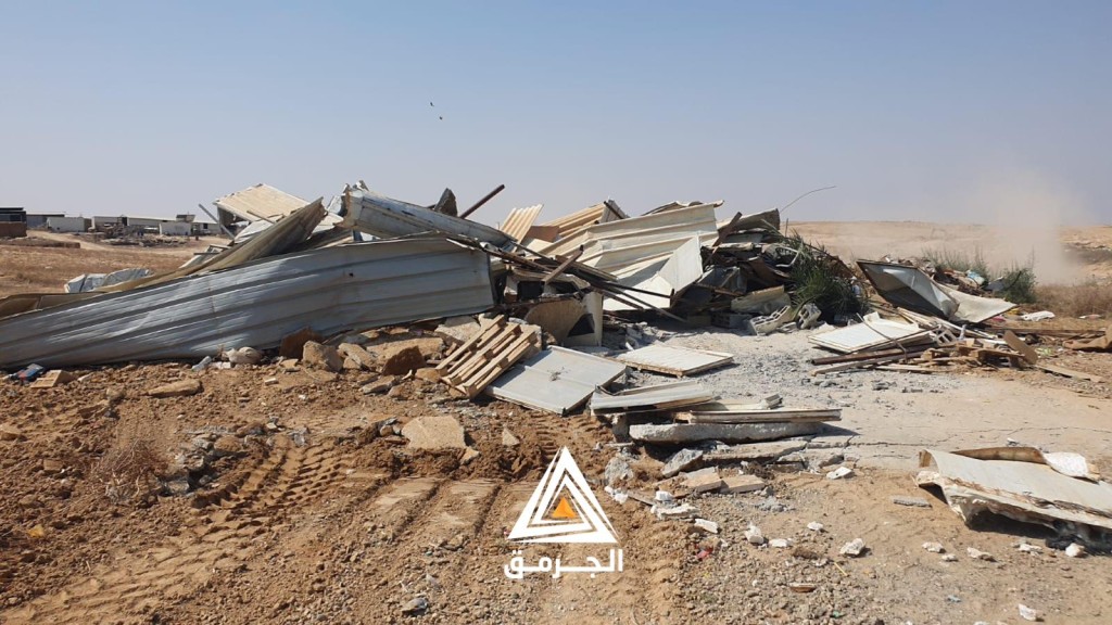 إجبار عائلة أبو غانم في رهط على هدم منزلها بحجة البناء دون ترخيص