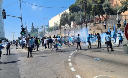 إصابة 100 شخص بينهم 27 شرطي إسرائيلي في تظاهرة بـ "تل أبيب"