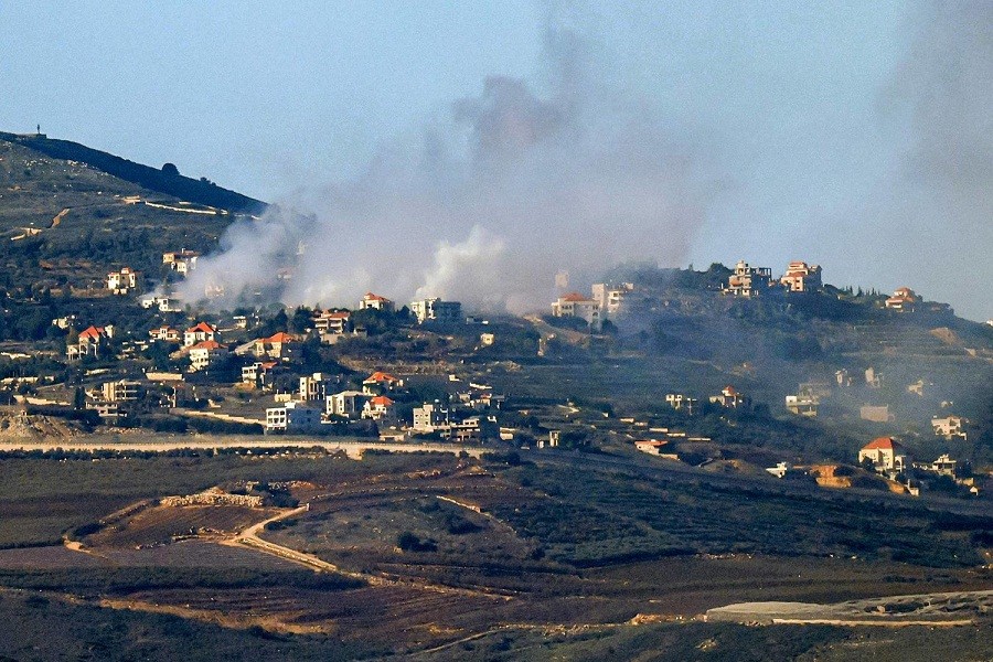 الجيش الإسرائيلي يستهدف مواقع جنوب لبنان بالقصف المدفعي والمسيّر