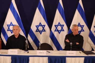 محلل عسكري إسرائيلي: خطتان لنتنياهو وأخرى لغانتس وأيزنكوت لإنهاء الحرب على غزة