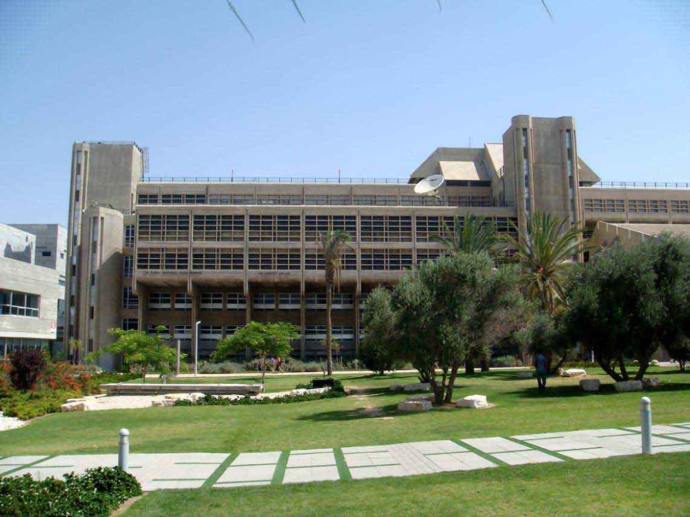 فصل محاضر في جامعة "بن غوريون" بعد اعترافه بالتحرش بطلاب بالجامعة