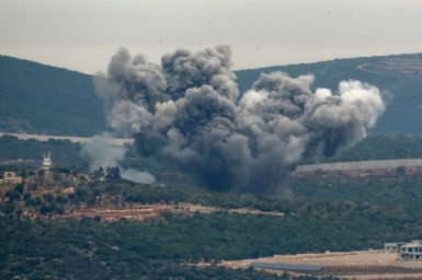 استهداف مواقع في جنوب لبنان بالقصف المدفعي والصواريخ