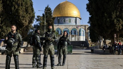الخارجية الأردنية تدين إقدام سلطات الاحتلال تركيب حواجز على 3 أبواب للمسجد الأقصى