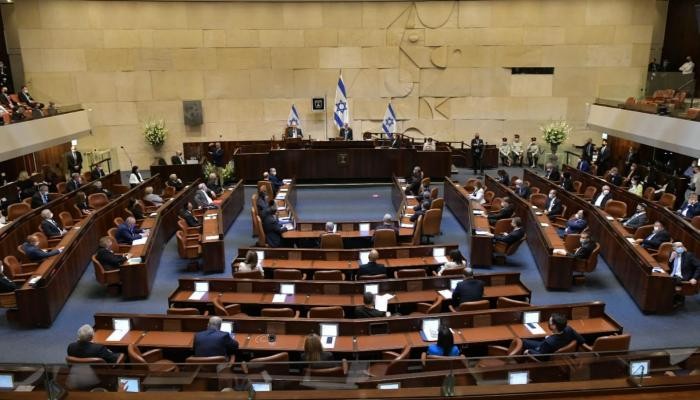 متى يدخل قانون إغلاق "قناة الجزيرة" حيز التنفيذ؟