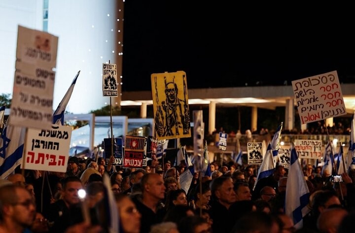 زوجة الطيار الإسرائيلي المفقود بلبنان : إذا لم يرغب نتنياهو بإعادة المحتجزين سيبقون بغزة
