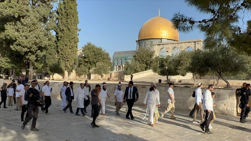 استنفار لقوات الاحتلال في القدس قبيل "مسيرة الأعلام" ومستوطنون يقتحمون الأقصى