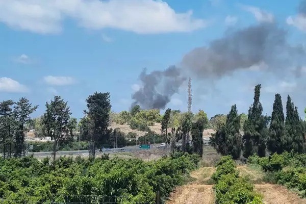بعد القصف من لبنان..رئيس بلدية نهاريا يطالب بتدمير البنى التحتية في بيروت