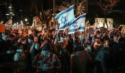 والدة محتجز إسرائيلي لنتنياهو: الحركة بغزة انتصرت عليكم