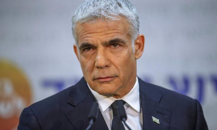 لبيد: الحكومة تدفع أموالًا للشبان الحريديين لضمان تهرّبهم من التجنيد