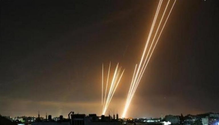 صواريخ إيرانية تستهدف تل أبيب والقدس وصفارات الإنذار تدوي في أكثر من 100 موقع