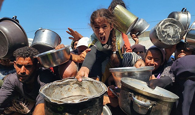 هل بدأت اسرائيل تخاف من صور التجويع في غزة